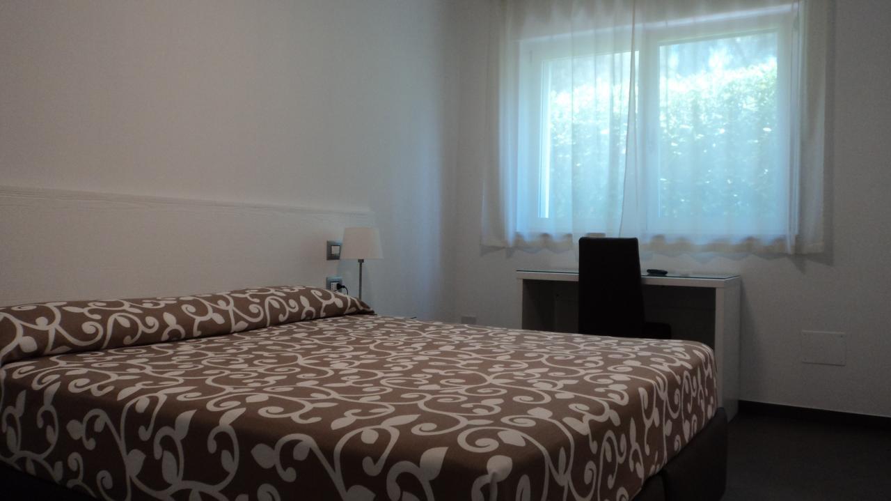 Il Melograno B&B 卡斯特拉巴特滨海 外观 照片